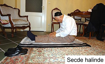 sandalyede_namaz_3